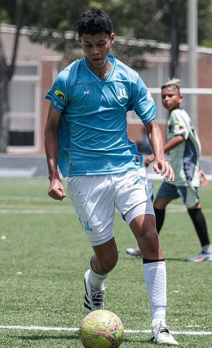 Portada del scouting reel: Nicolás Vargas en acción
